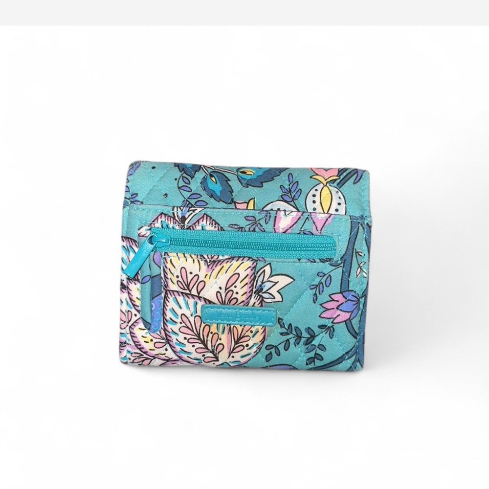 EUC - Vera Bradley Wallet in Riley Blue Floral (Retired)